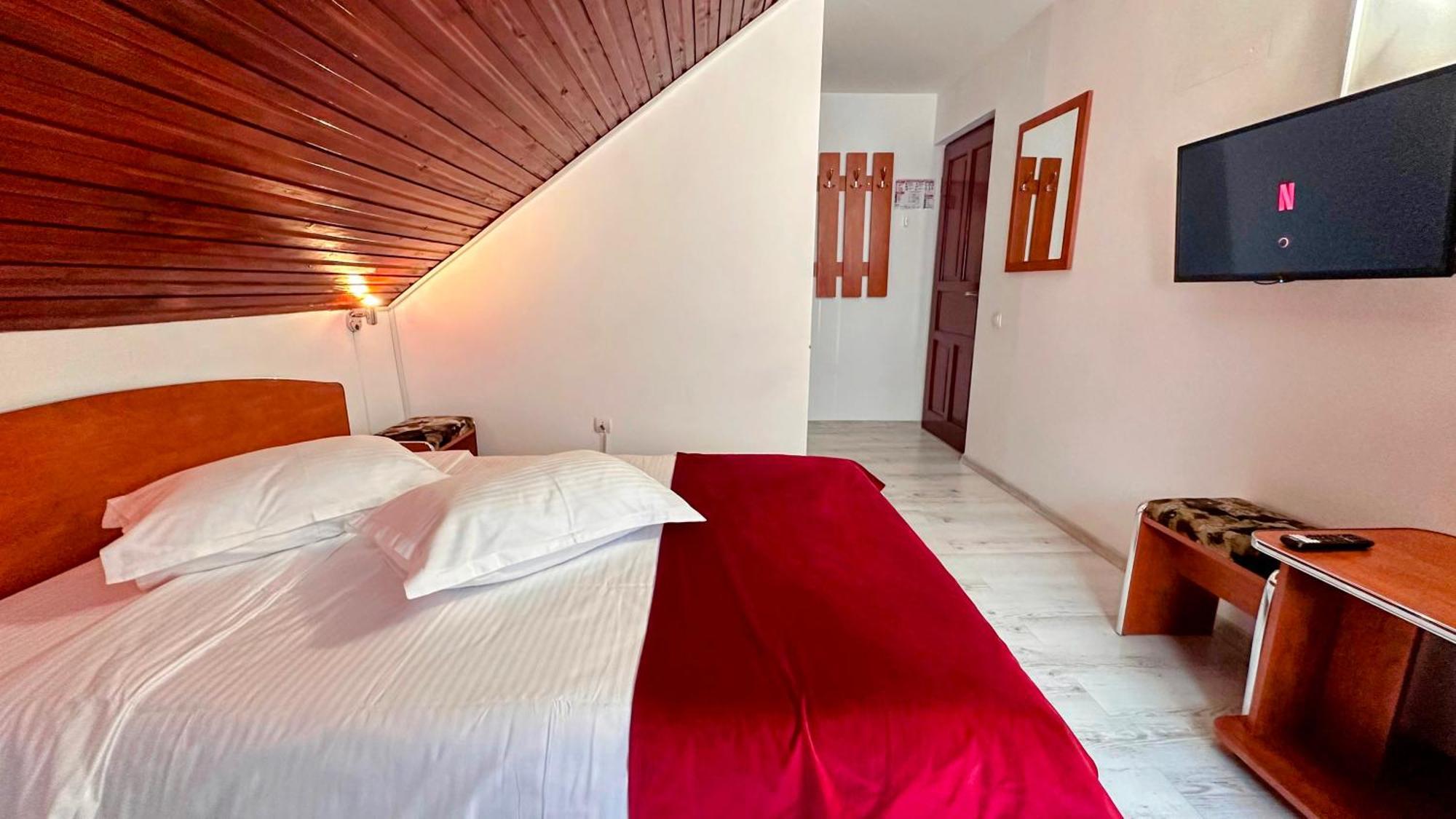 Valea Alba View - Self Check-In Hotel Busteni Exterior photo